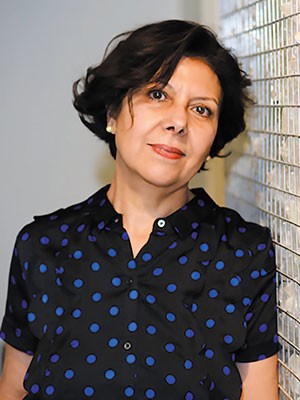 Yasmina ZERROUG Créatrice passionnée, fondatrice de la marque Charme d’Orient Yasmina ZERROUG Créatrice passionnée, fondatrice de la marque Charme d’Orient