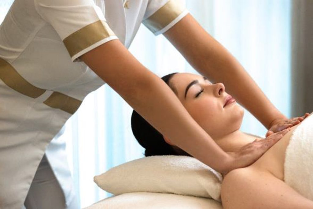 Découvrez le Soin estival de la Maison Valmont pour Le Meurice