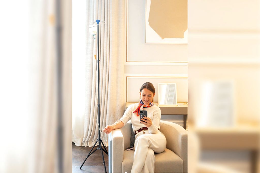 Le Spa Intuisse de Maison Villeroy proposera, en exclusivité française, la gamme « d’infusions » NADclinic hyper-personnalisables, administrées par perfusion en cabine ou dans le confort de l’un des 11 appartements, suites et chambres de Maison Villeroy, et combinable avec son offre de soins Intuisse.