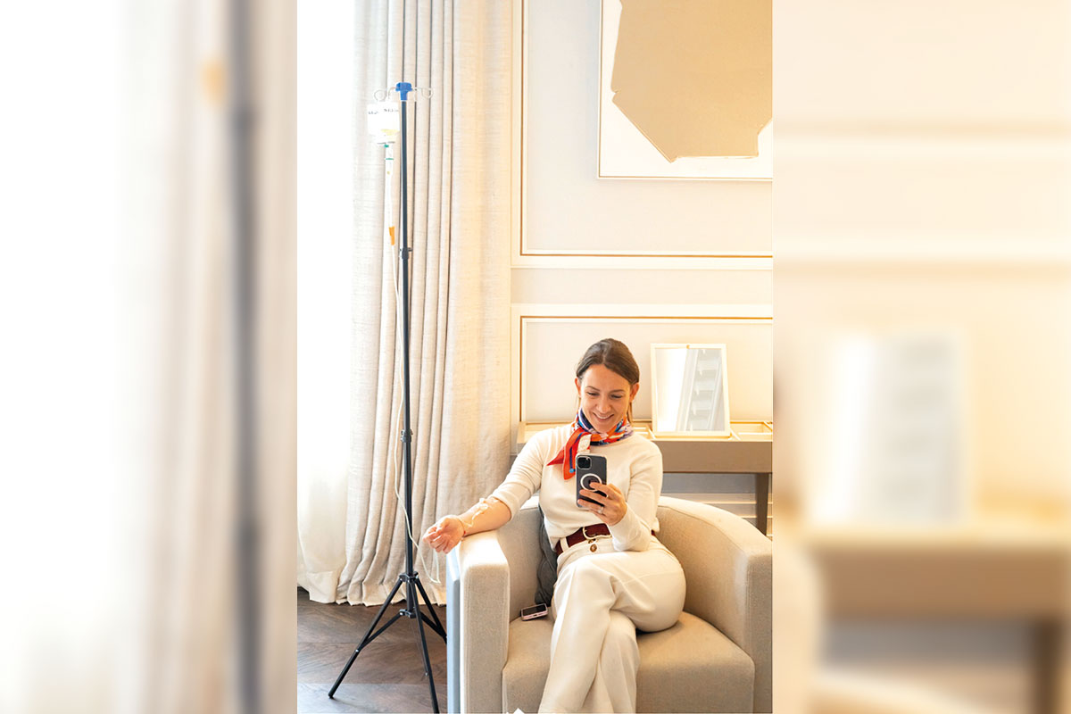 Le Spa Intuisse de Maison Villeroy proposera, en exclusivité française, la gamme « d’infusions » NADclinic hyper-personnalisables, administrées par perfusion en cabine ou dans le confort de l’un des 11 appartements, suites et chambres de Maison Villeroy, et combinable avec son offre de soins Intuisse.