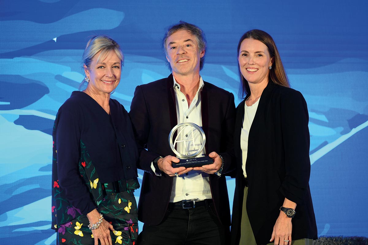 Le Prix Debra Simon pour l'amélioration du bien-être mental a été remis à Michael Acton Smith.