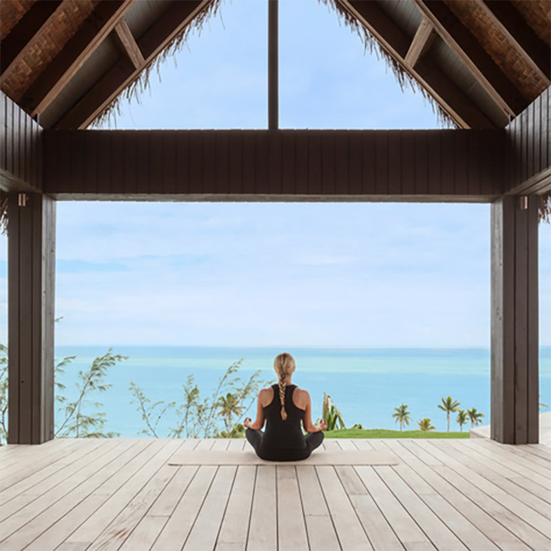 Reconnectez-vous avec votre corps et votre esprit grâce à la puissance du Pilates, sous la direction experte de Kirsten King