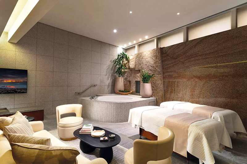 Le Spa de l’hôtel Aria 5* situé à Las Vegas, c’est 7 500 m², 80 cabines, 300 salariés et 2,25 millions de dollars de soins visage par an.