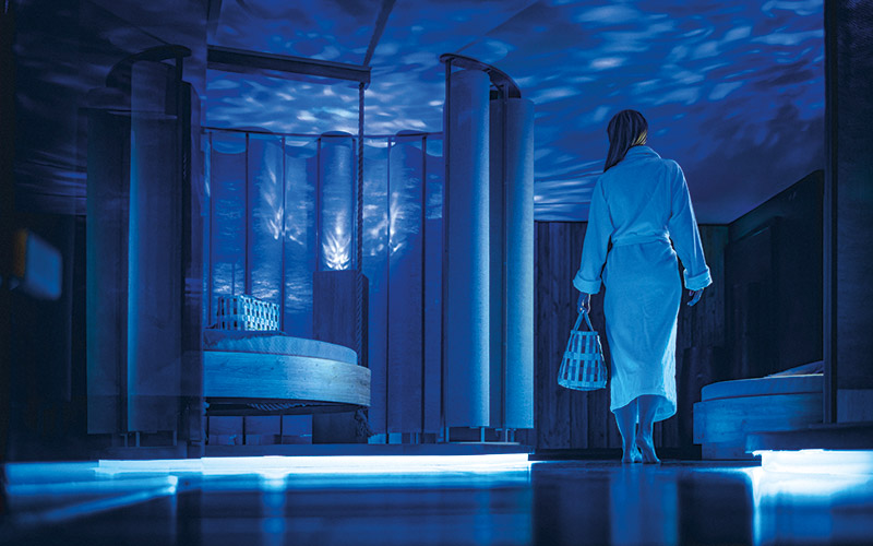 En Alsace, le Yonaguni Spa, primé à de multiples reprises, est un complexe Spa de 3 000 m², pour lequel Phytomer a créé une carte de soins unique.